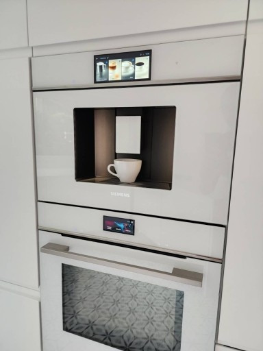 Встраиваемая кофемашина Siemens iQ700 CT718L1W0